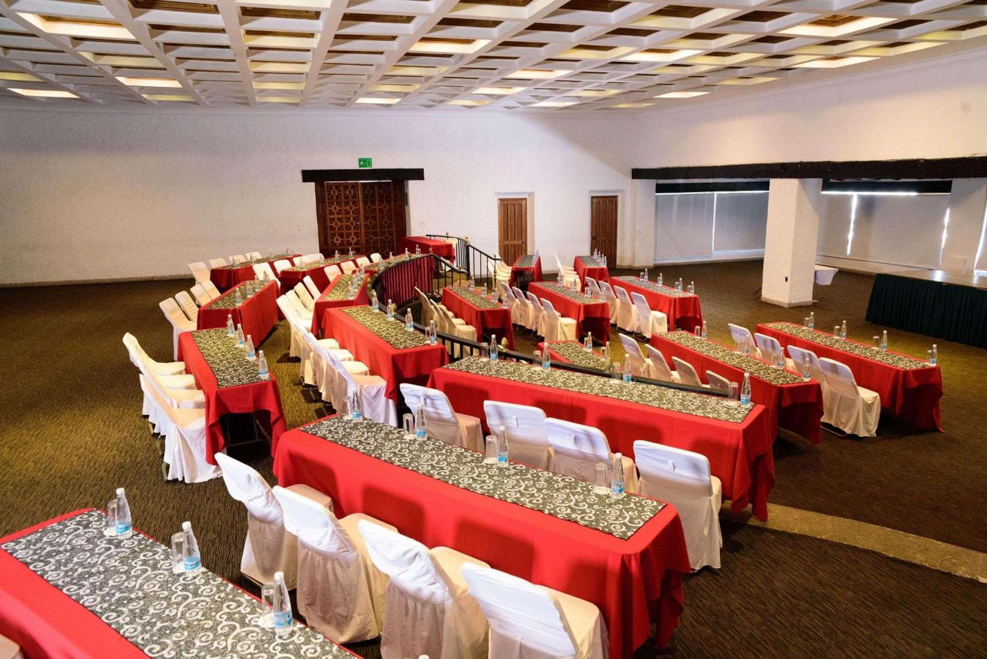 Radisson Hotel Tapatio Guadalajara Aeropuerto 特拉克帕克 外观 照片